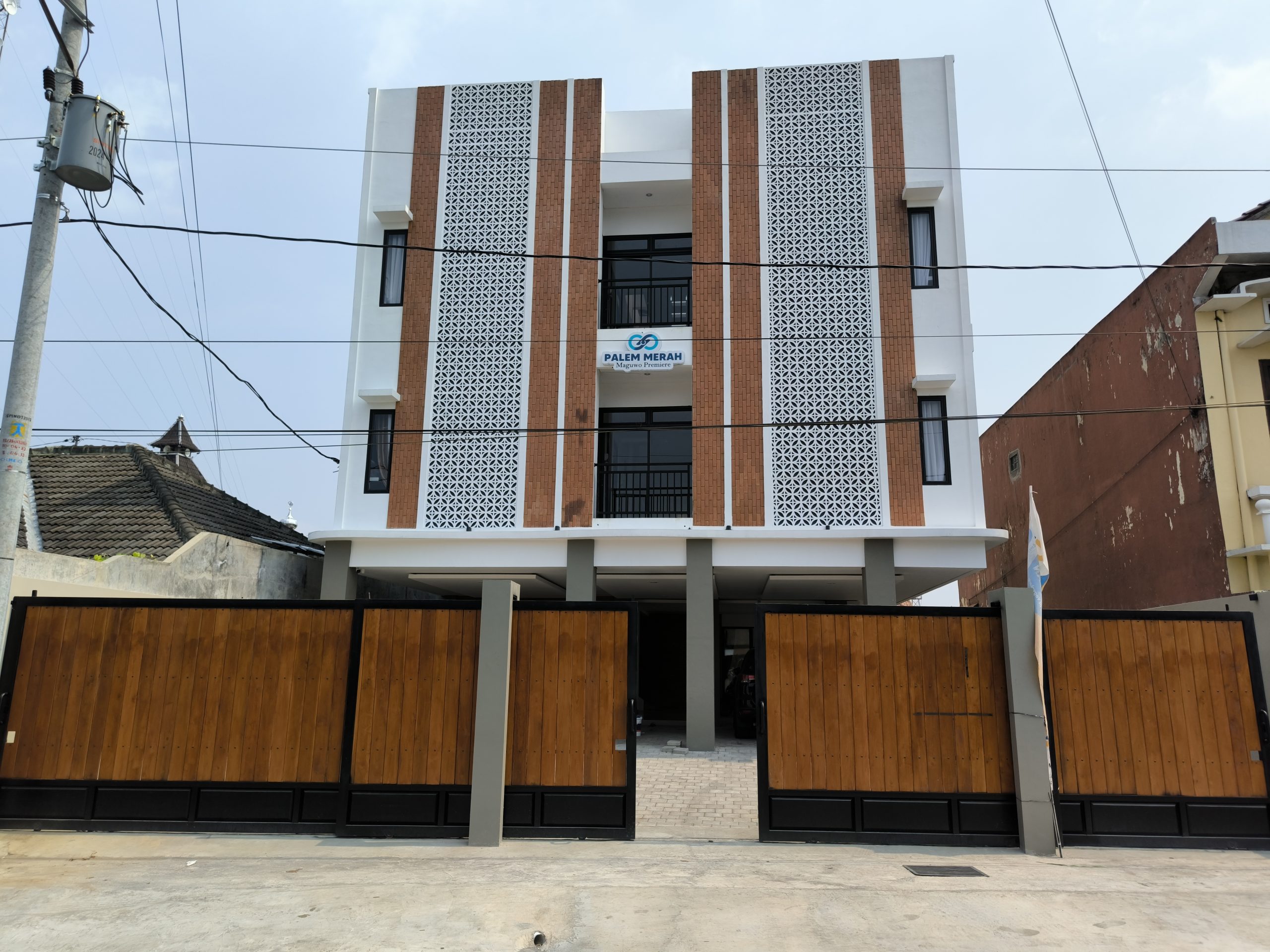 Kost Eksklusif Palem Merah Maguwo Premiere